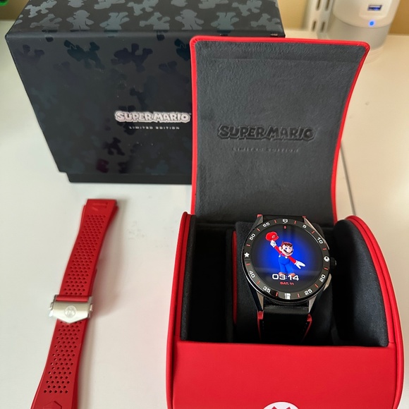 Tag Heuer Connected x Super Mario Limited Edition Watch - Pre-Owned - 1 of 2000 - Picture 2 of 16